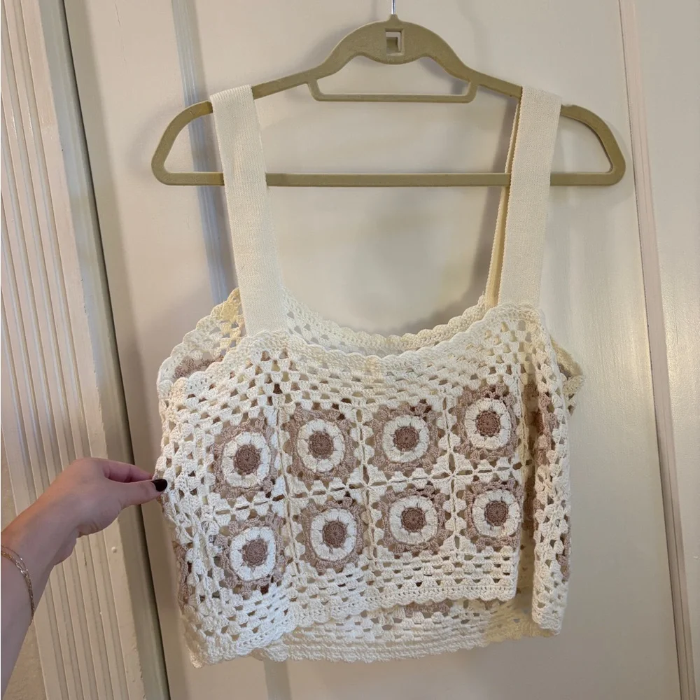 Abercrombie & Fitch Cream and Brown Crochet Crop Top - Picture 3 of 3